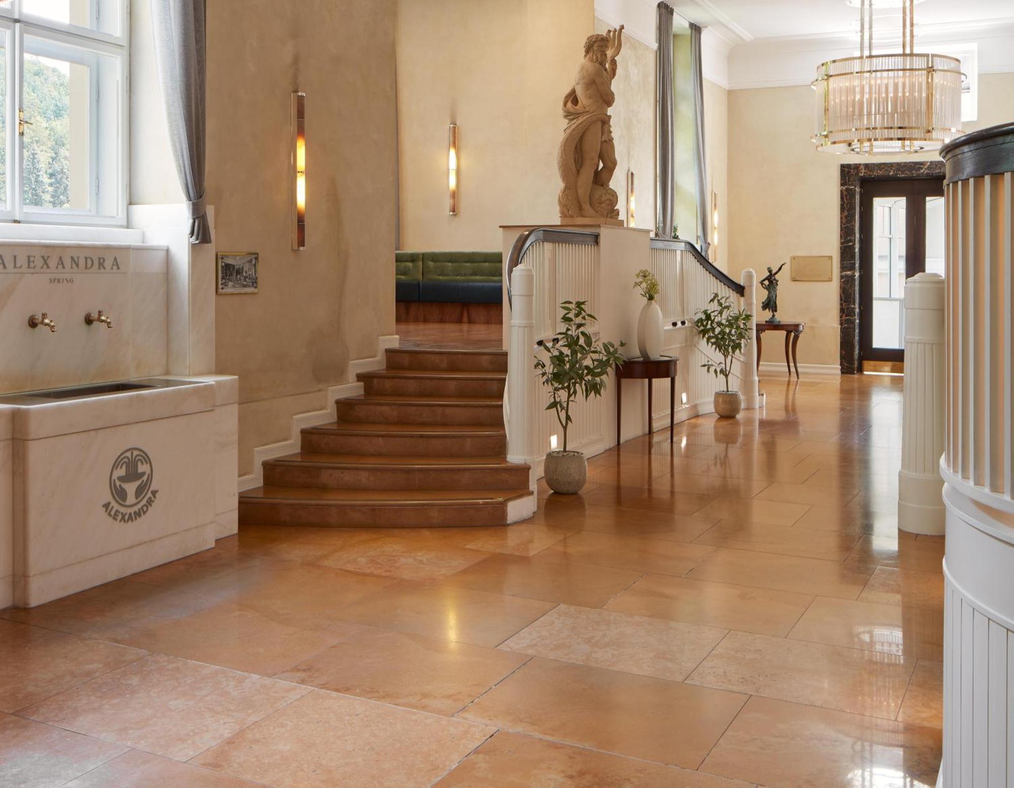 Falkensteiner Spa Resort 玛丽亚温泉 外观 照片